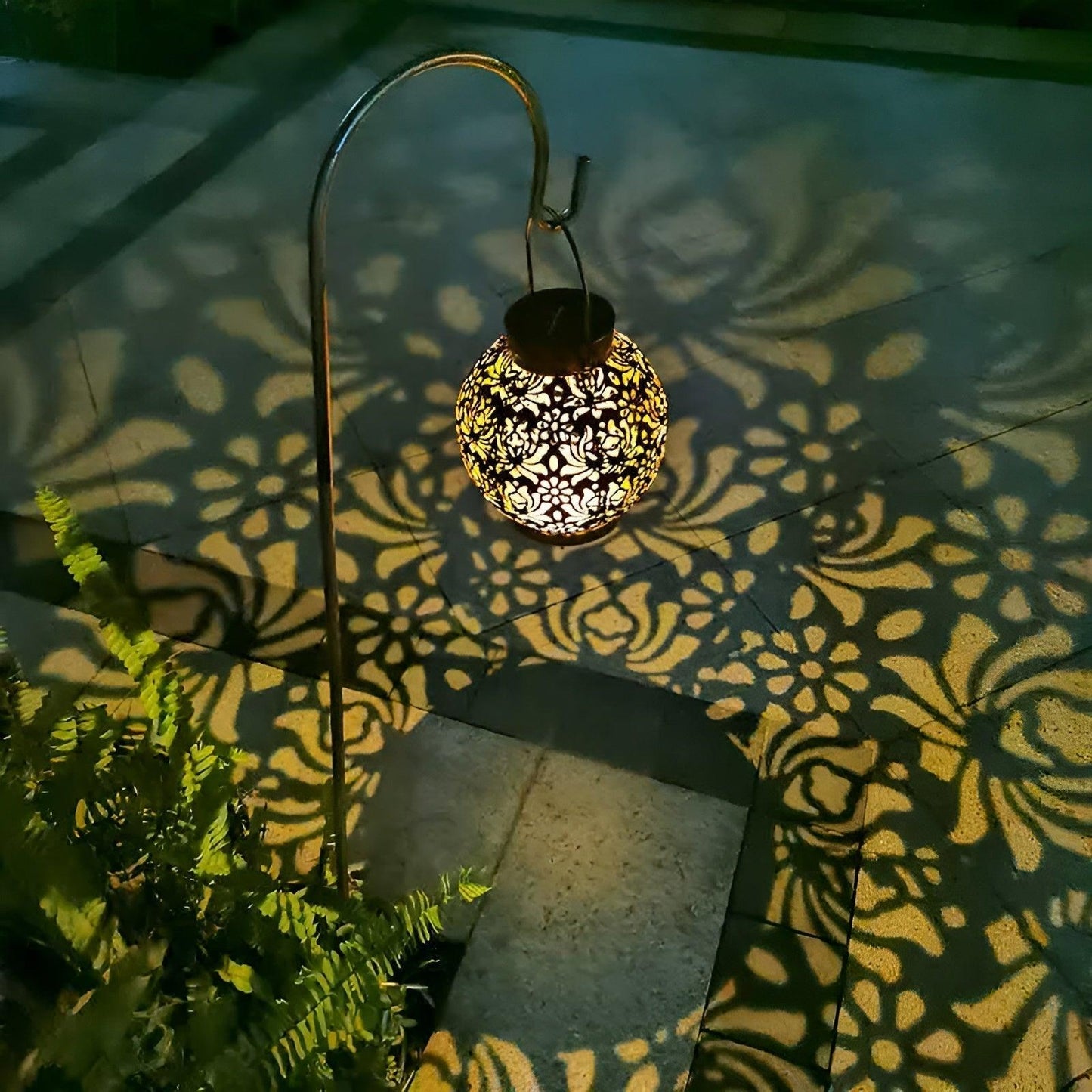EcoLight | Luxe Waterproof Solar Garden Hanging Lamp with Energy-Efficient LED Lighting