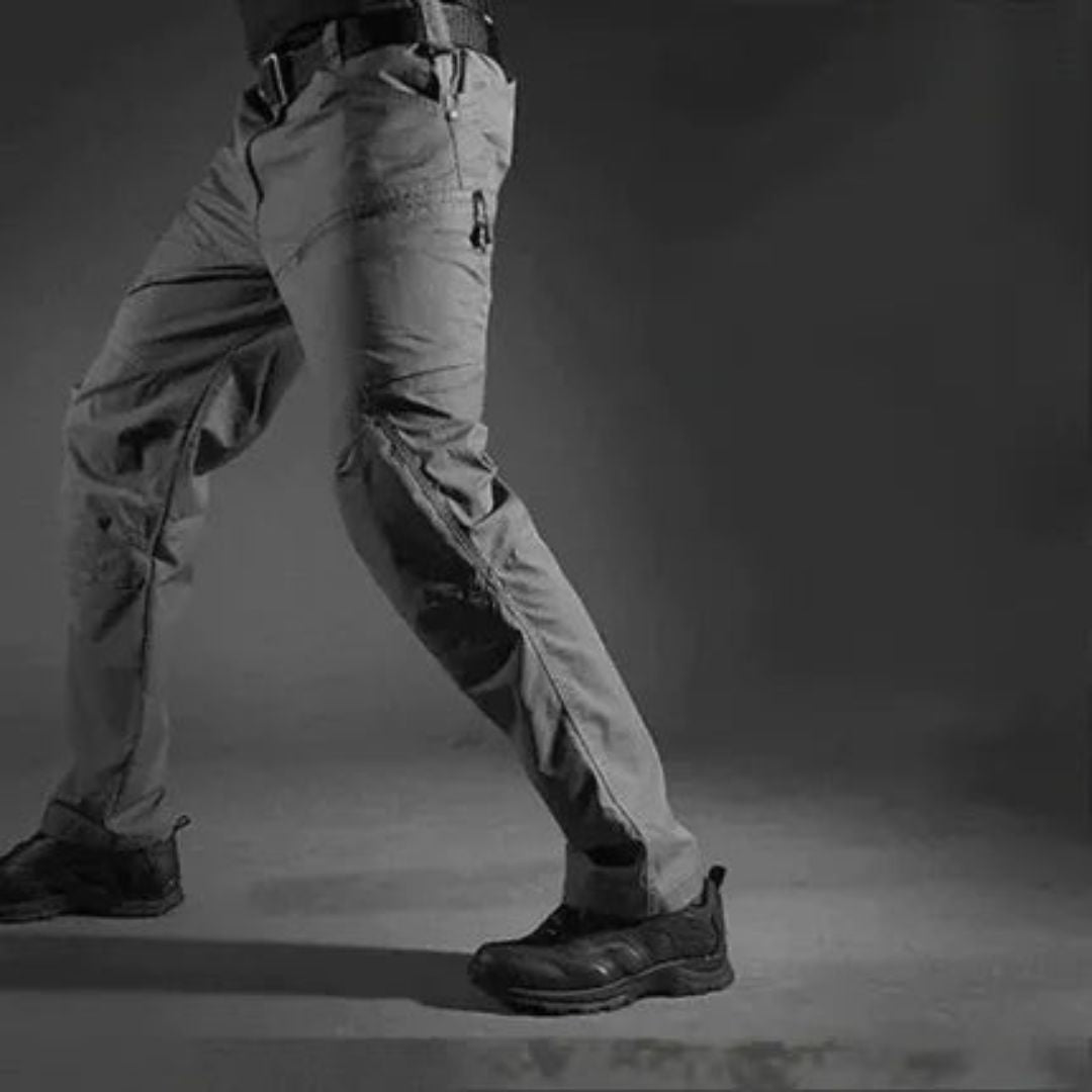 Men's Durable Waterproof Tactical Work Pants for Ultimate Protection