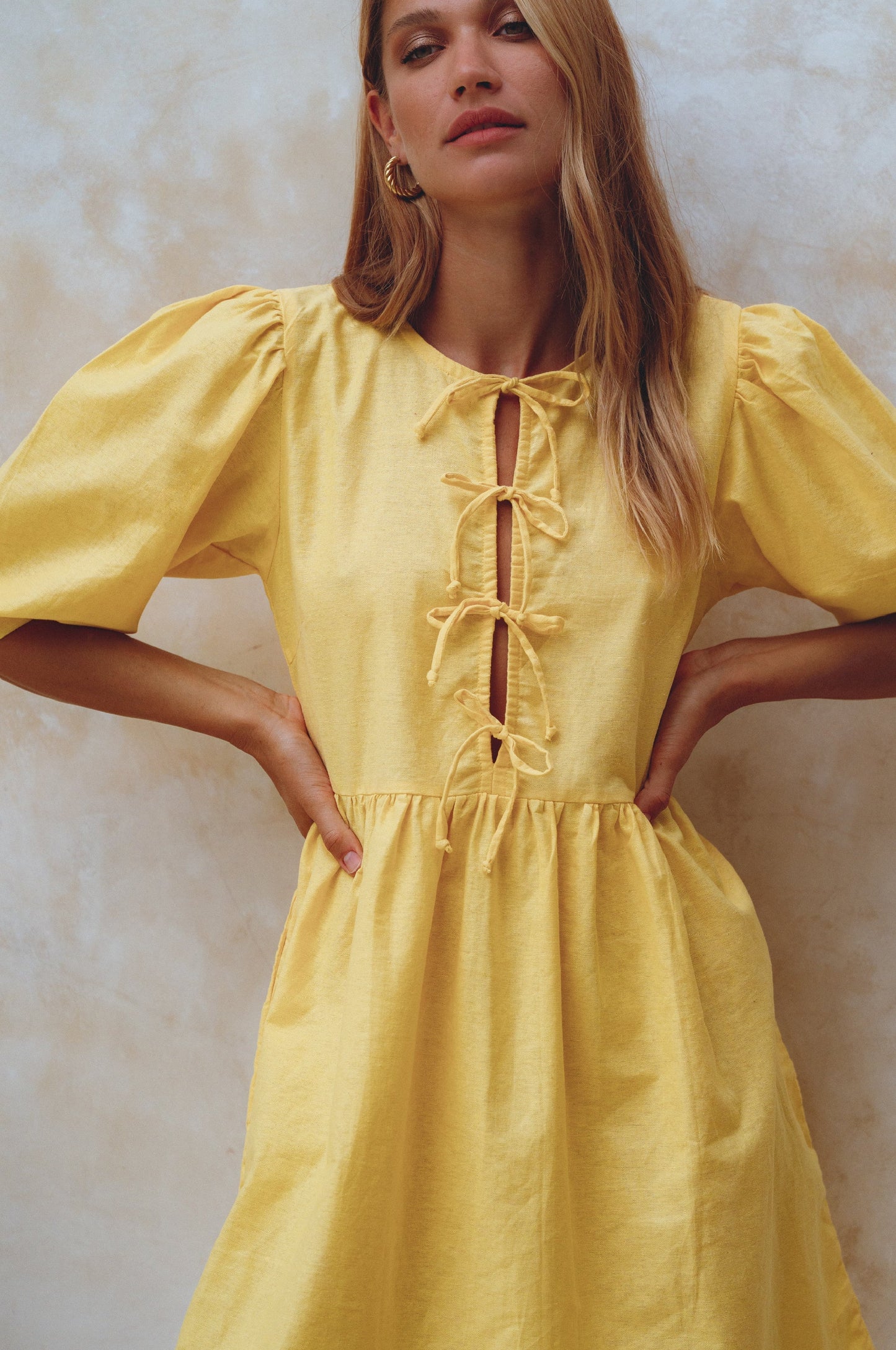 Chic Beatrice Linen Mini Dress with Trendy Puff Sleeves