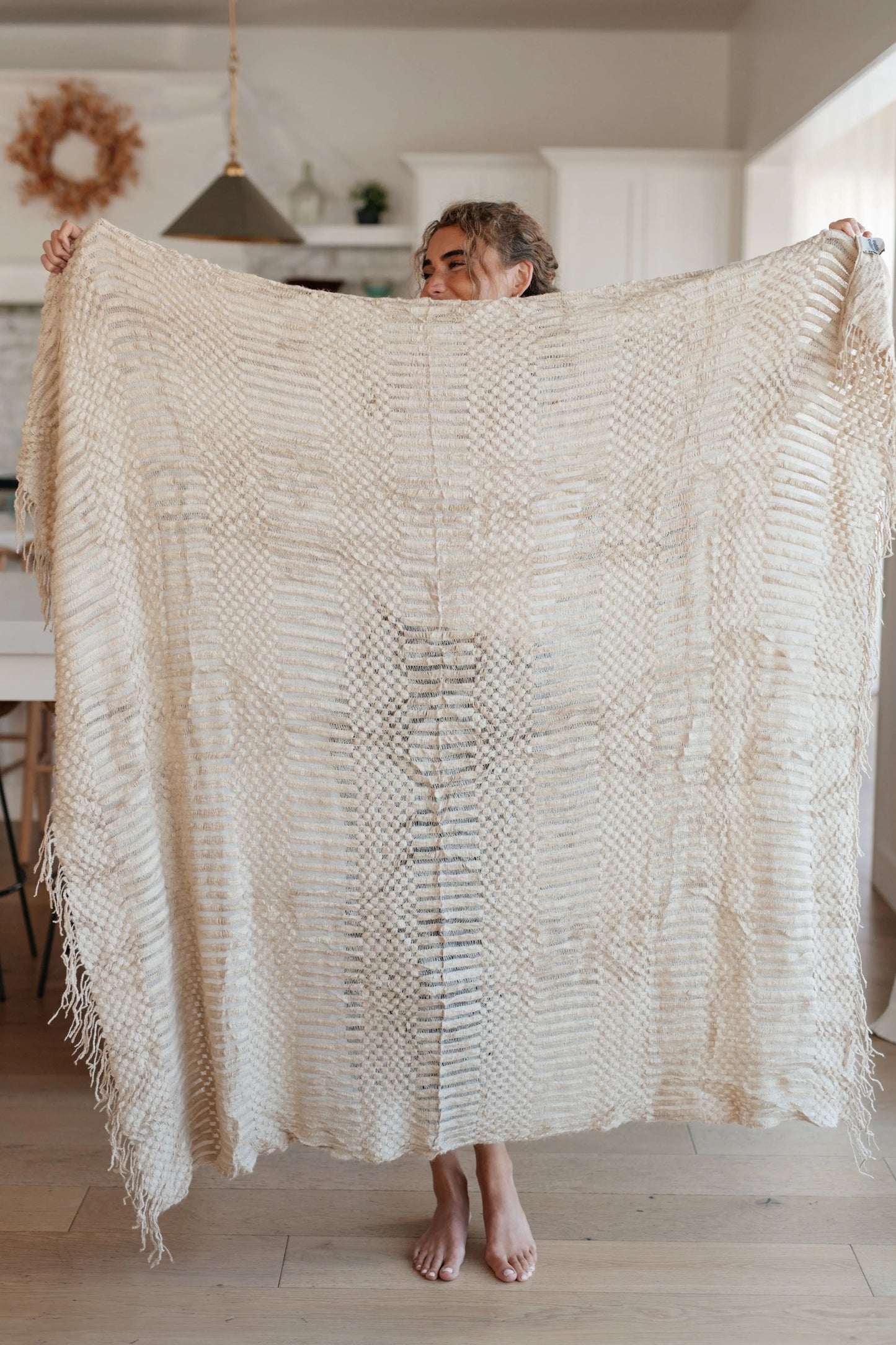 Beige Cuddle Blanket - Perfect for Snuggling Up!