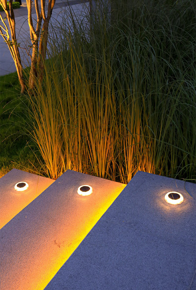 SunGuard - Sustainable Waterproof Solar LED Garden Light for a Illuminated Garden
