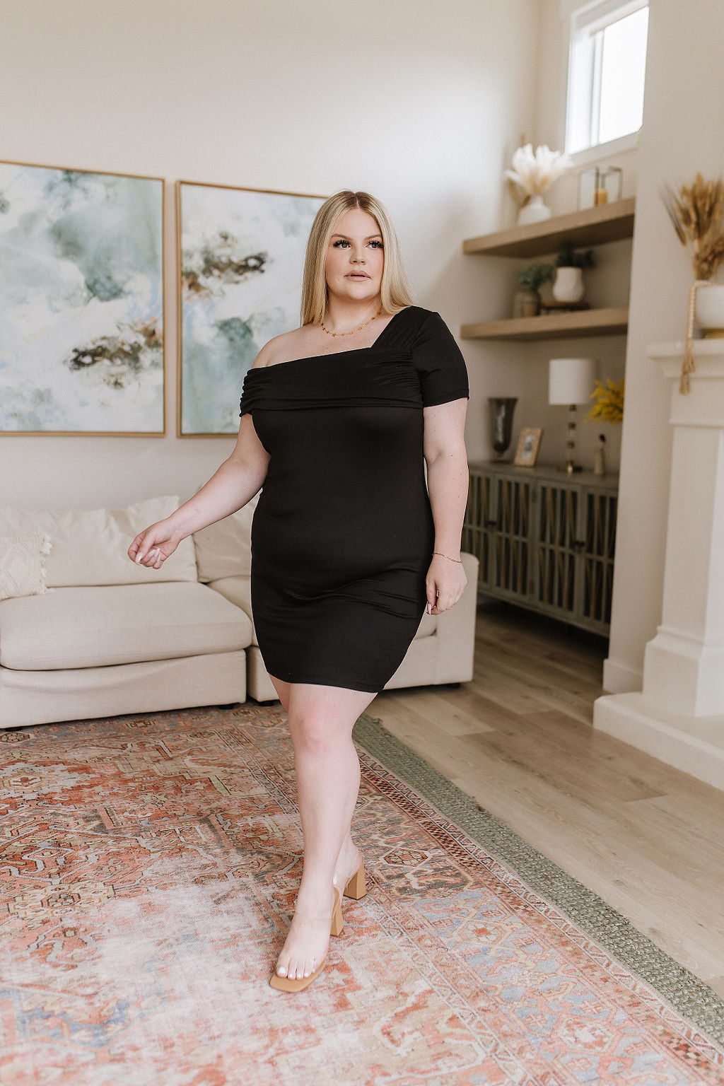 Chic Asymmetrical Neckline Dress β Head Over Heels in Style!