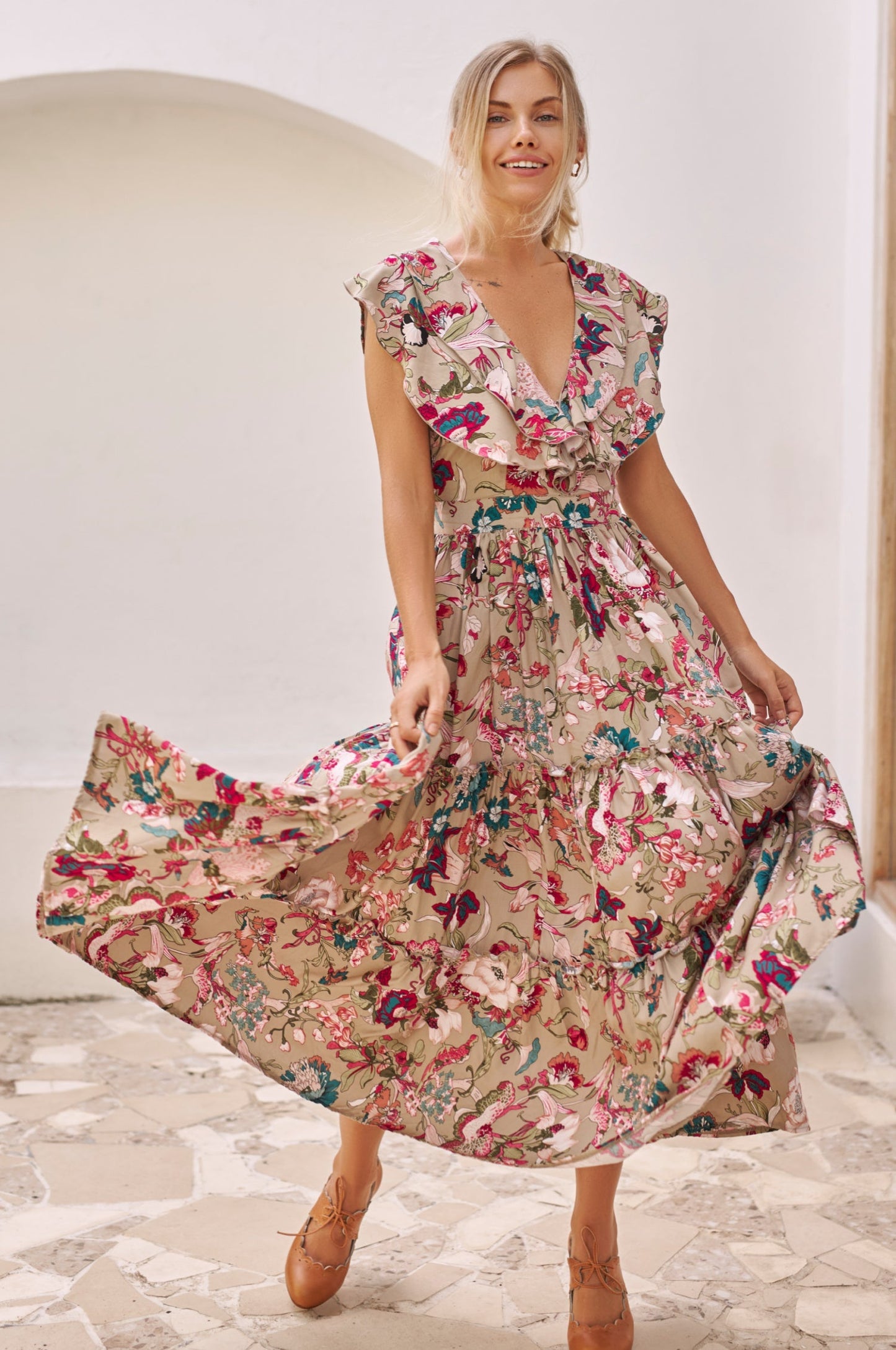 Charming Ruffle Midi Dress for a Timeless Look