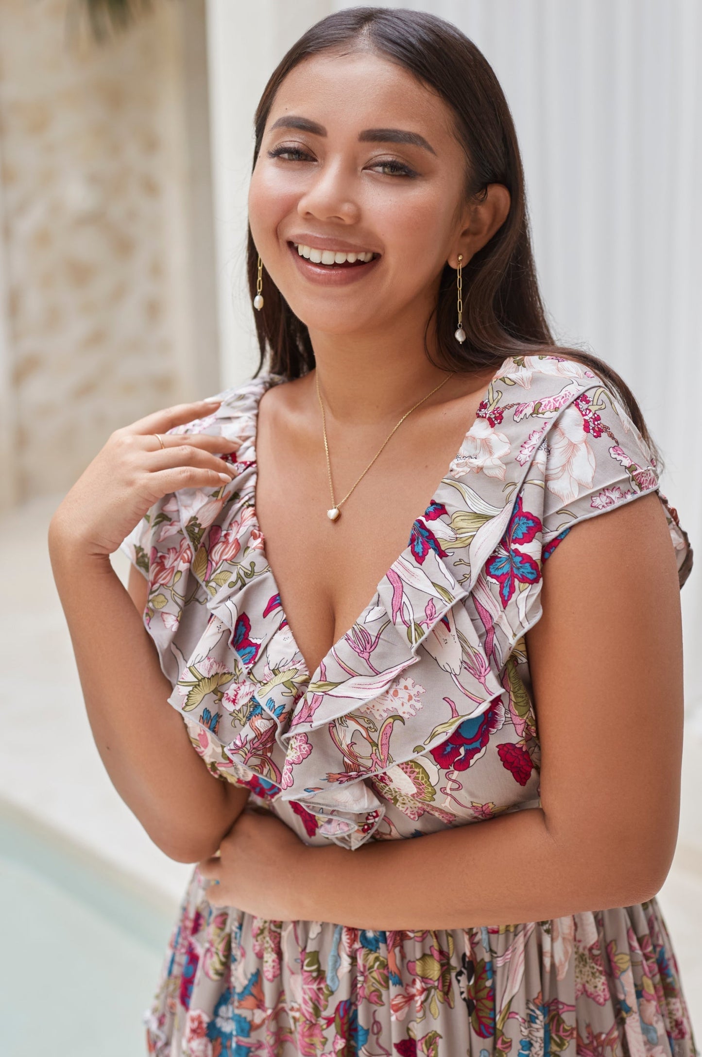 Charming Ruffle Midi Dress for a Timeless Look