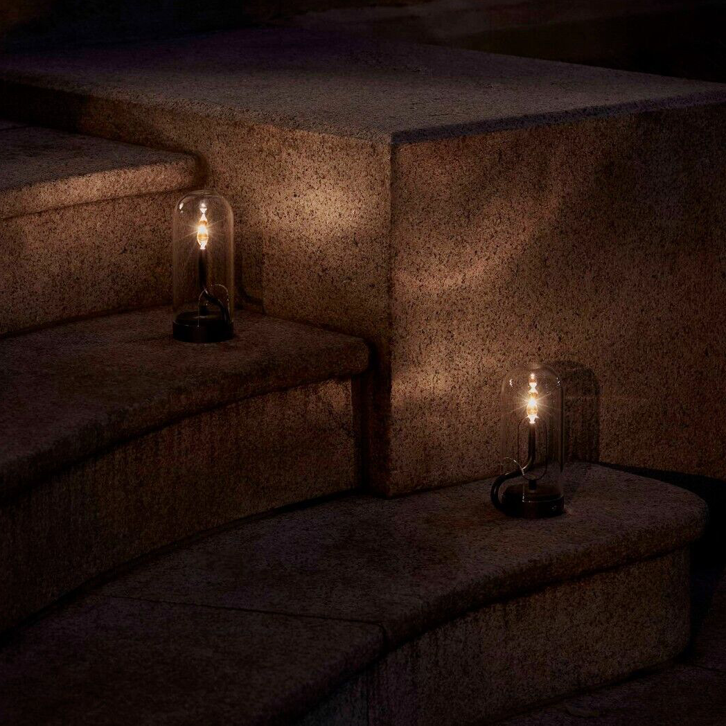 Stylish Rechargeable Lamp with Elegant Flame Design