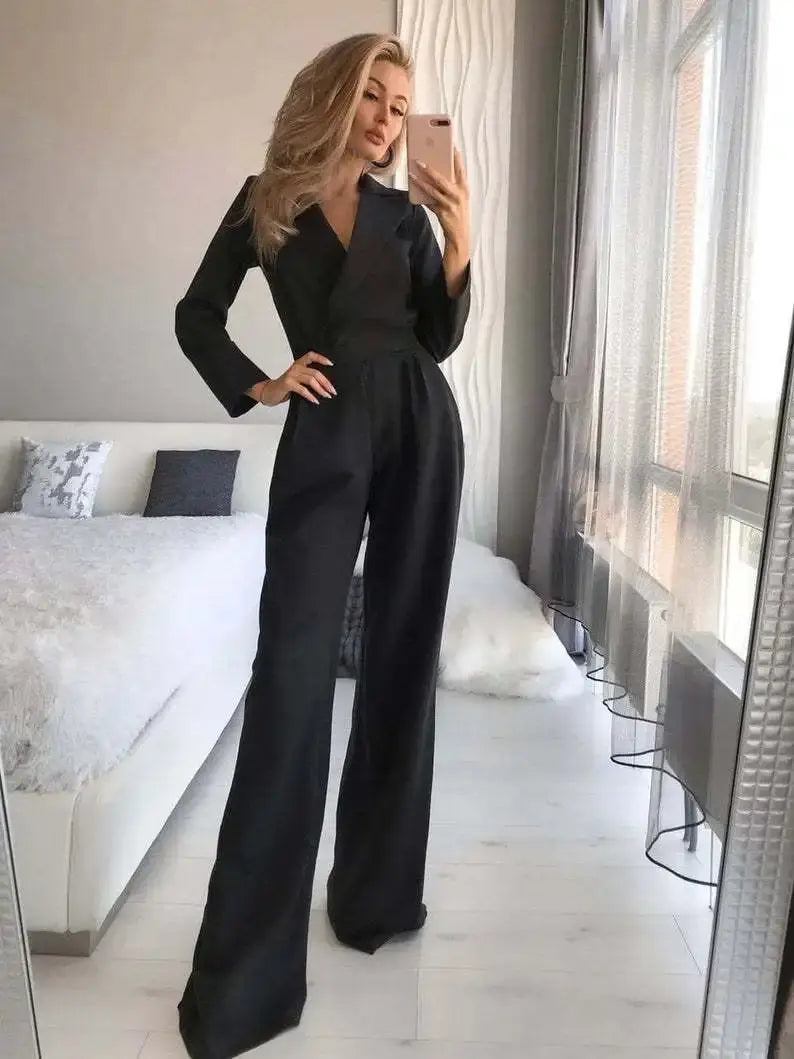 Chic & Elegant Tailored Women's Jumpsuit with Long Sleeves and Flowing Wide Legs