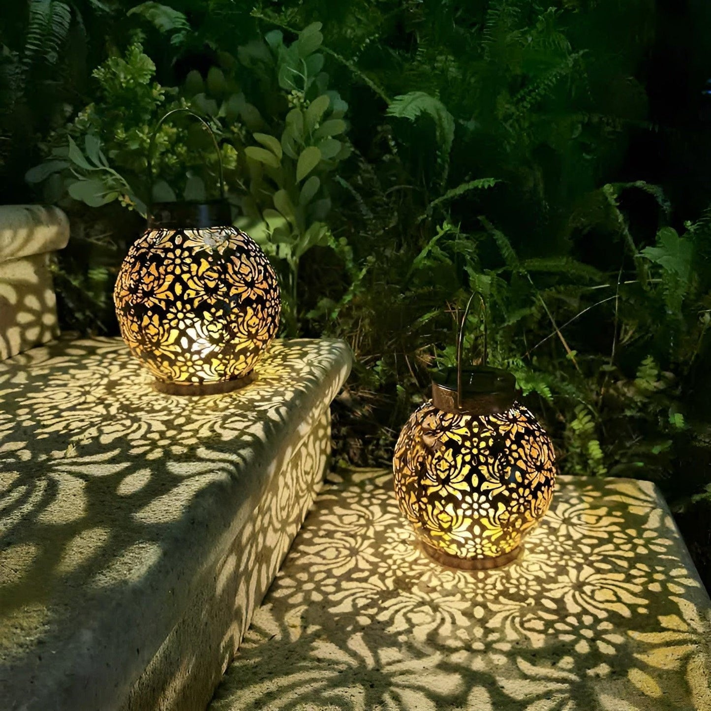 EcoLight | Luxe Waterproof Solar Garden Hanging Lamp with Energy-Efficient LED Lighting