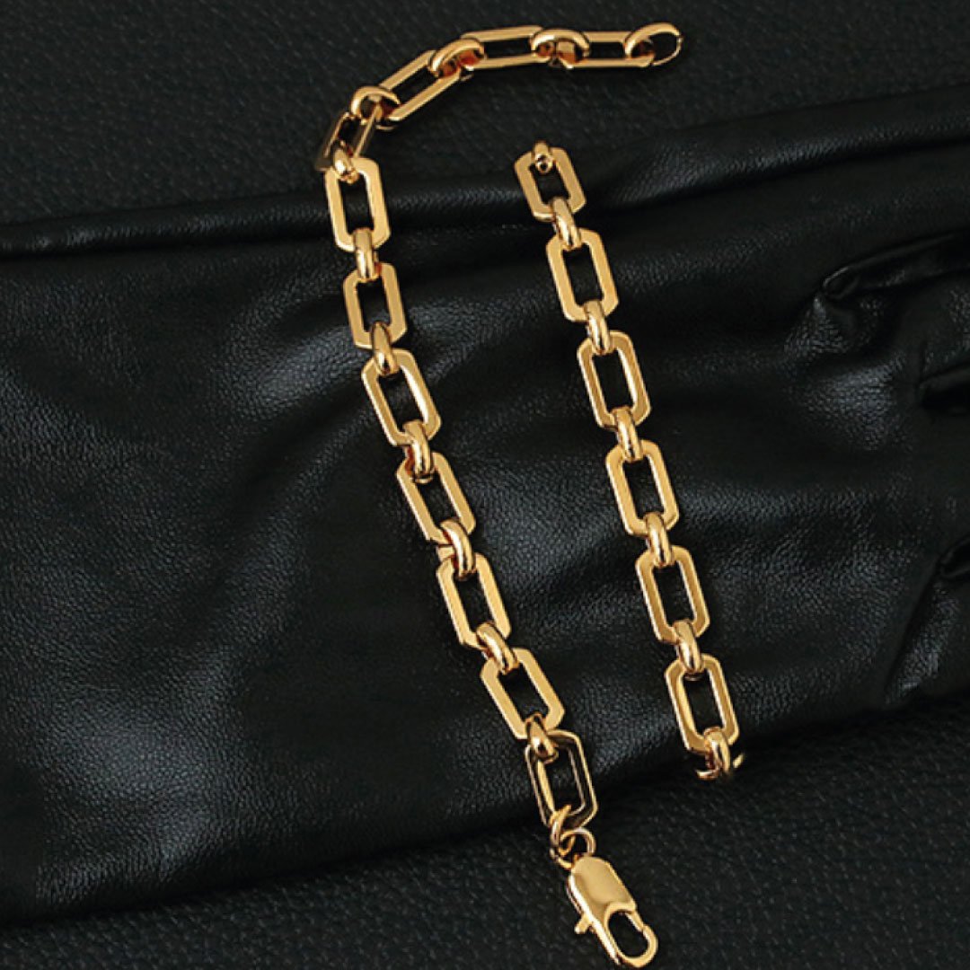 Elegant Willow Bracelet for Timeless Style