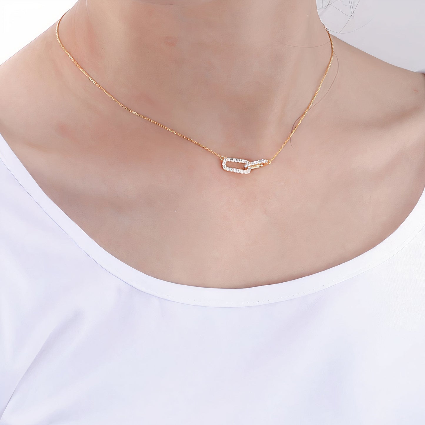 Elegant Necklace for a Dazzling Touch
