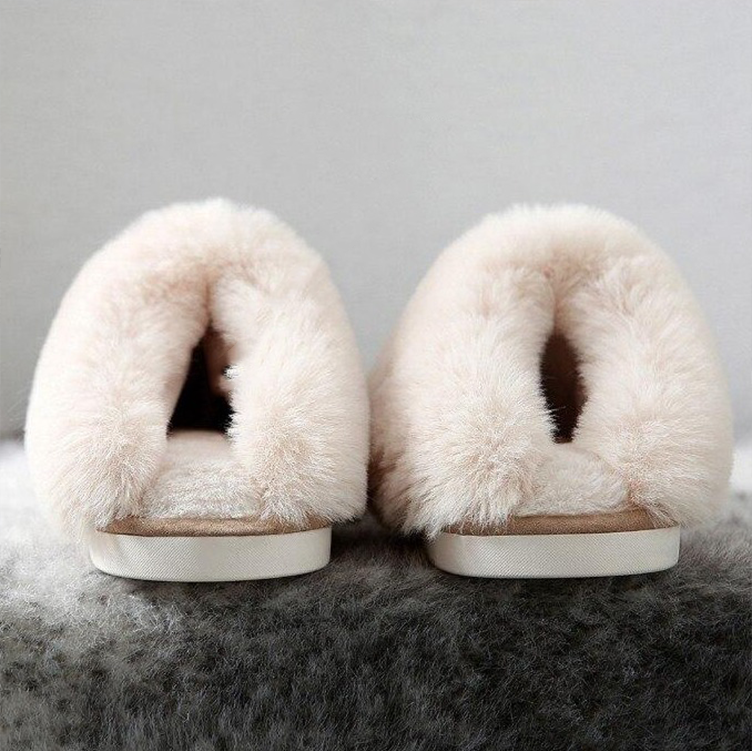 CozyCloud Faux Fur Slippers – Ultimate Comfort for Your Feet!