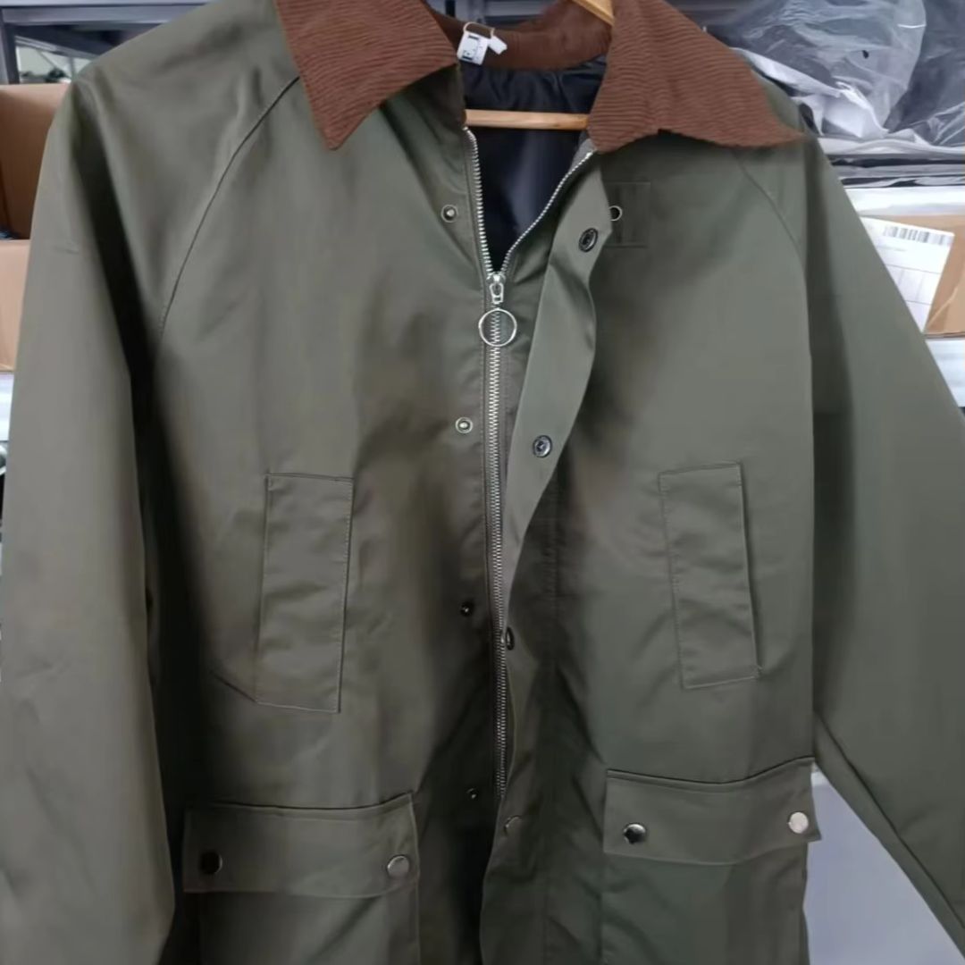 Stylish Men's Oil-Free Waxed Jacket for All-Weather Comfort