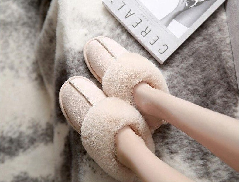 CozyCloud Faux Fur Slippers – Ultimate Comfort for Your Feet!