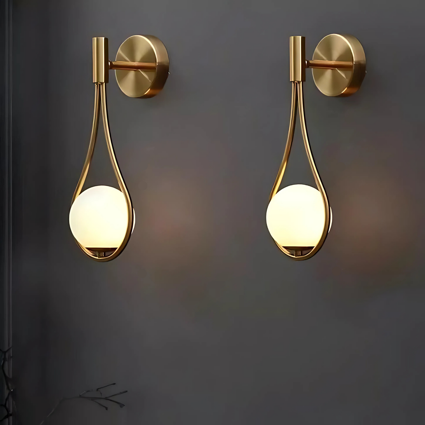 Stylish Drop-Shaped Wall Lamps - Illuminate Your Home with Elegance