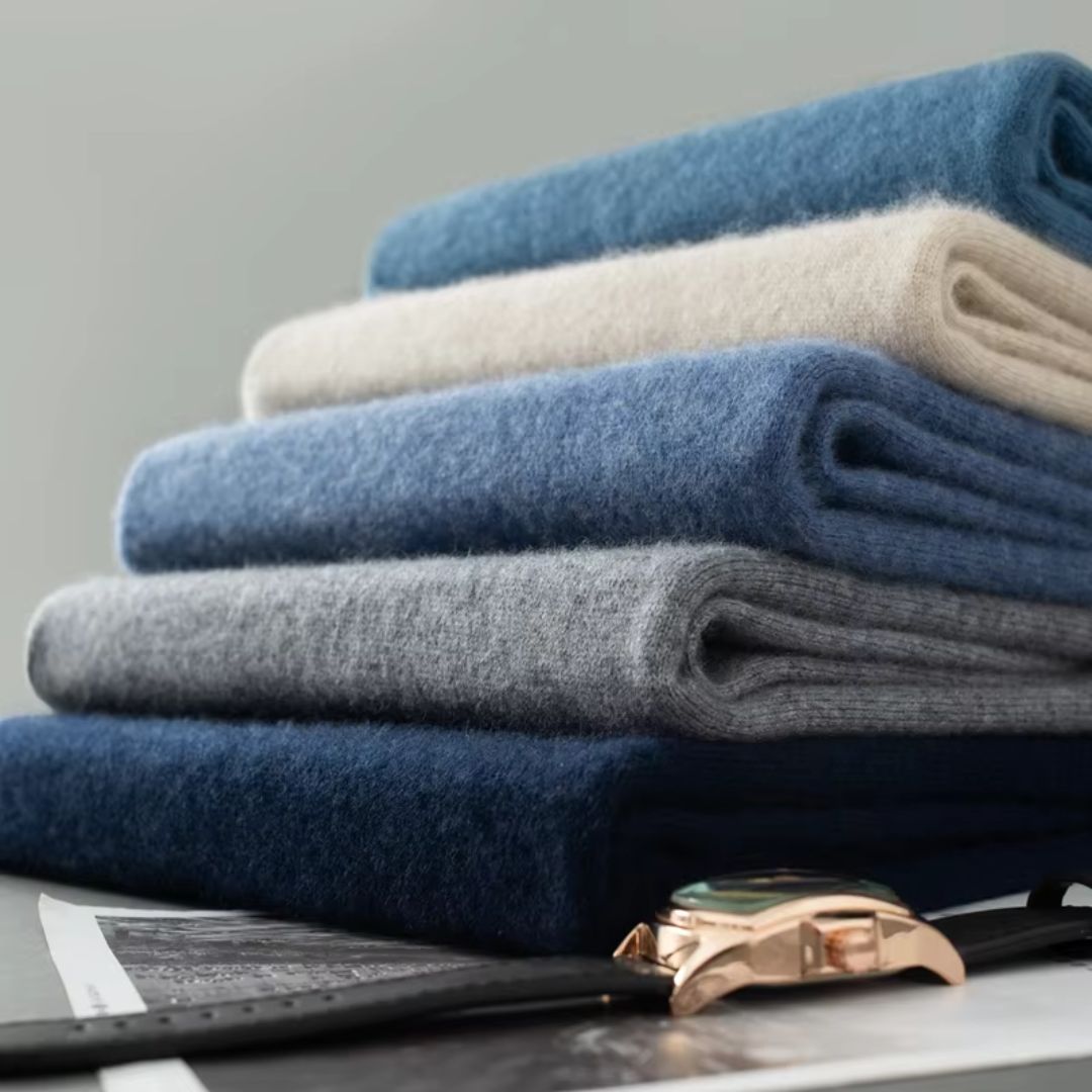 Indulge in Luxury: Men's 100% Pure Cashmere Sweater